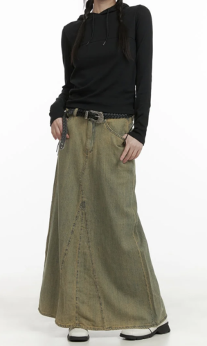 Maxi denim skirt from Lewkin